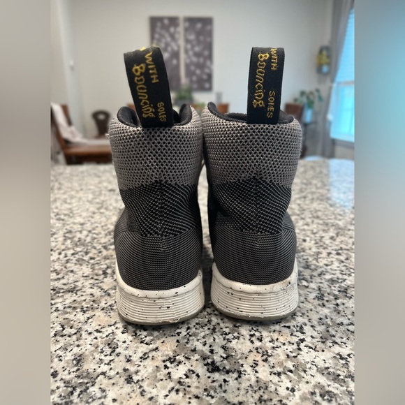 EUC Dr.Martens, Rigal Knit Boots, Unisex, Men’s Size 6, Women’s Size 7 Amazing! - Picture 8 of 9